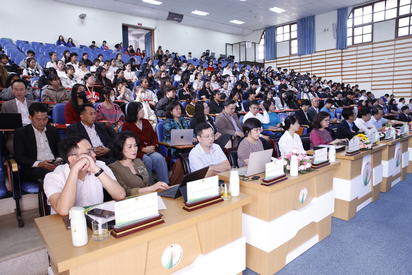 Trang bị kỹ năng AI, mở rộng cơ hội học tập và nghề nghiệp cho sinh viên dân tộc thiểu số