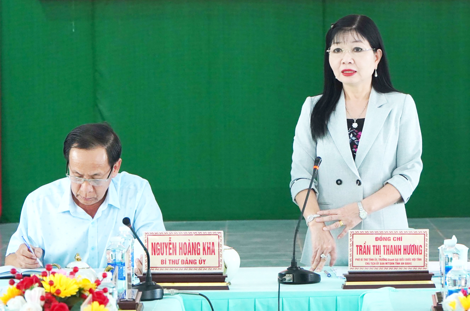 Đưa nghị quyết của Đảng vào cuộc sống hiệu quả, thiết thực