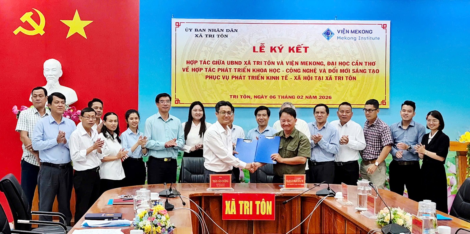 Xã Tri Tôn và Viện Mekong - Đại học Cần Thơ hợp tác phát triển khoa học, công nghệ