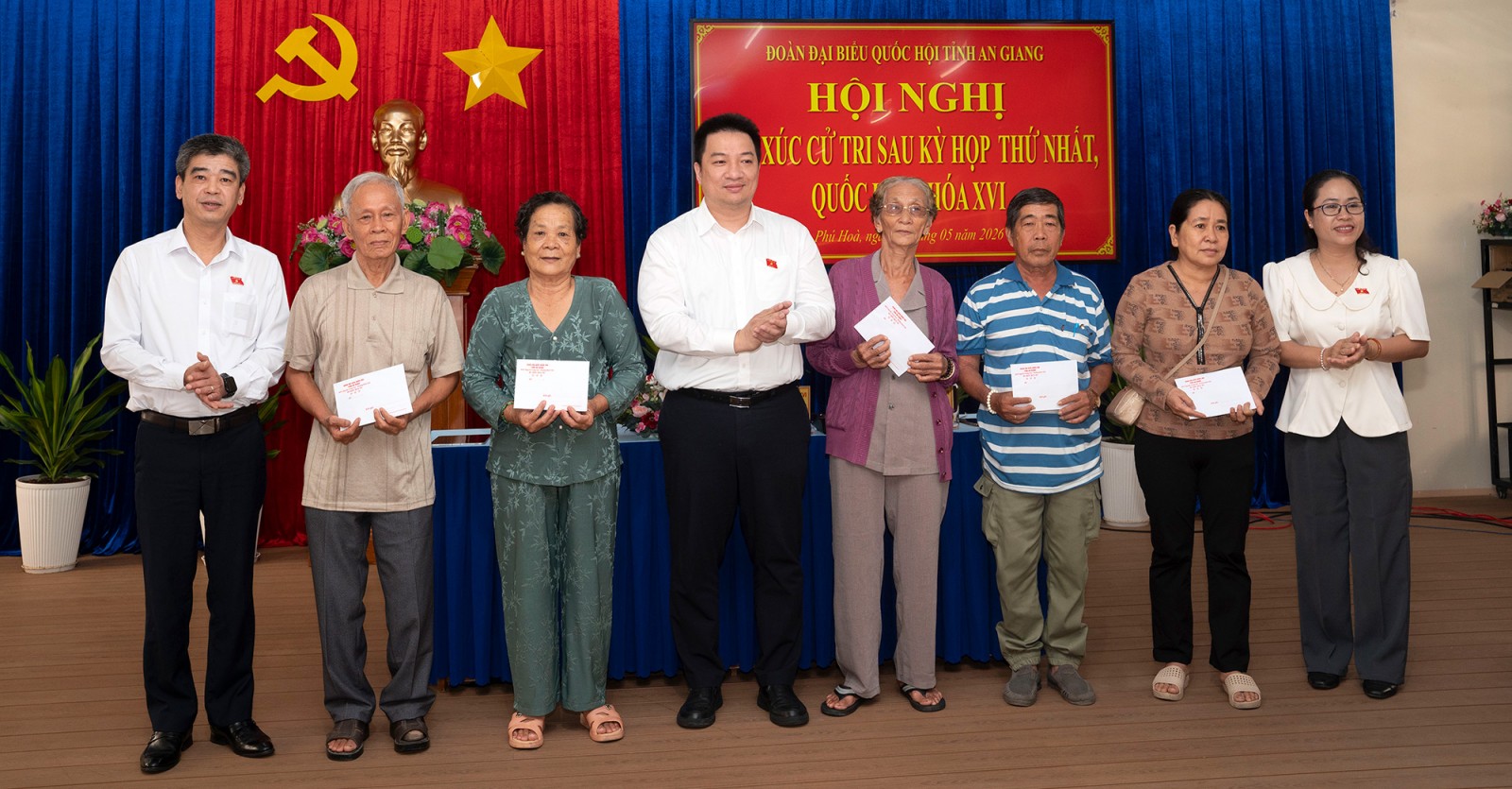 Đại biểu Quốc hội tỉnh An Giang tiếp xúc cử tri xã Phú Hòa