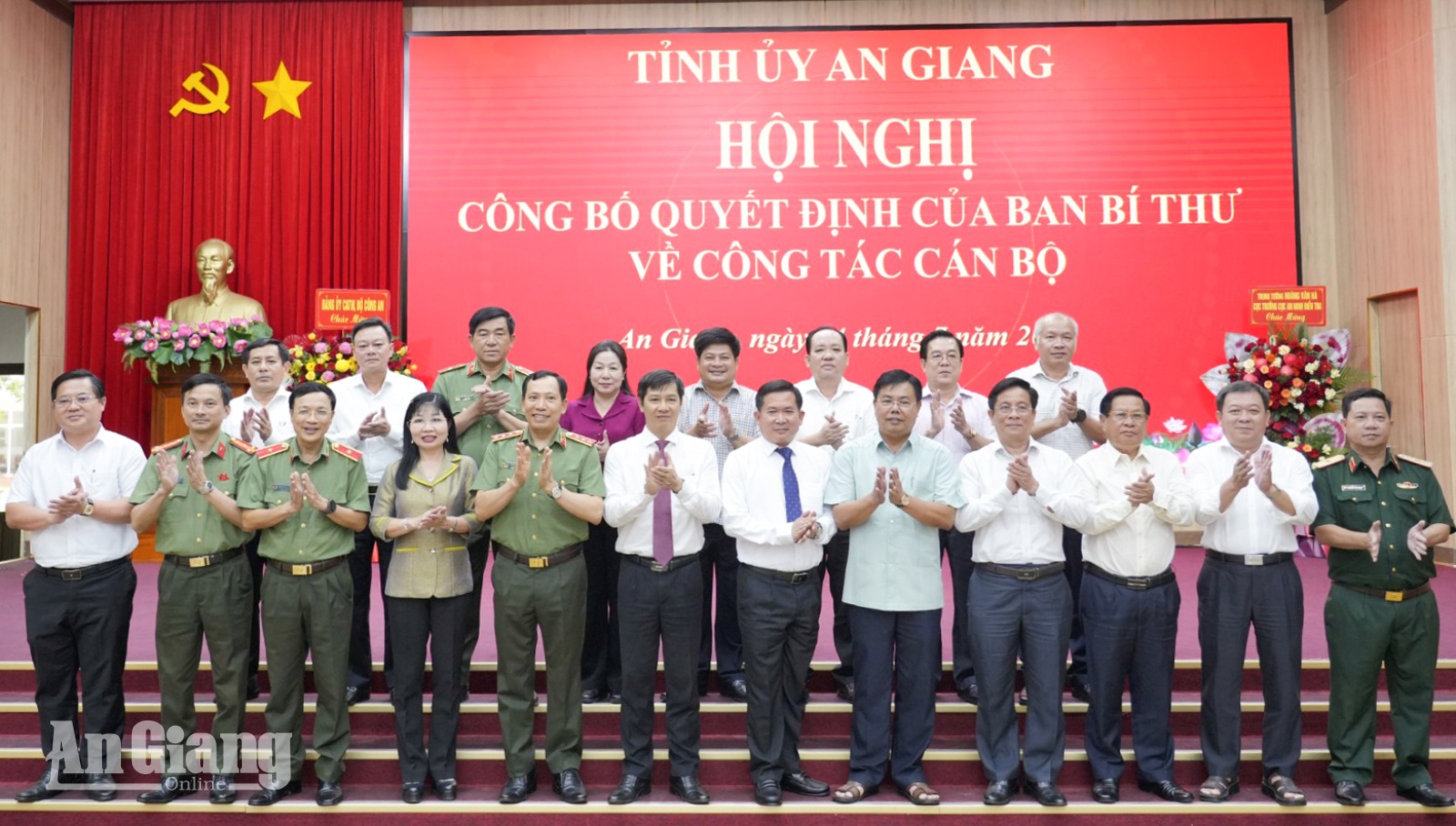 Trung tướng Đinh Văn Nơi giữ chức Phó Bí thư Tỉnh ủy An Giang