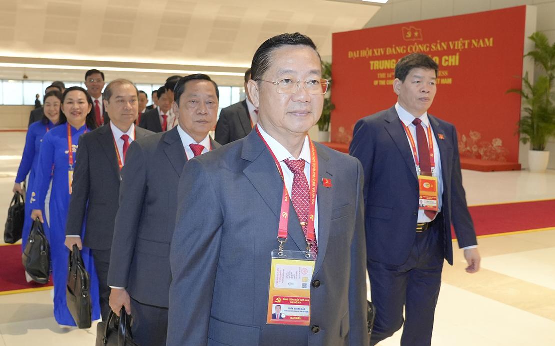 Đoàn đại biểu Đảng bộ tỉnh An Giang dự khai mạc Đại hội XIV của Đảng