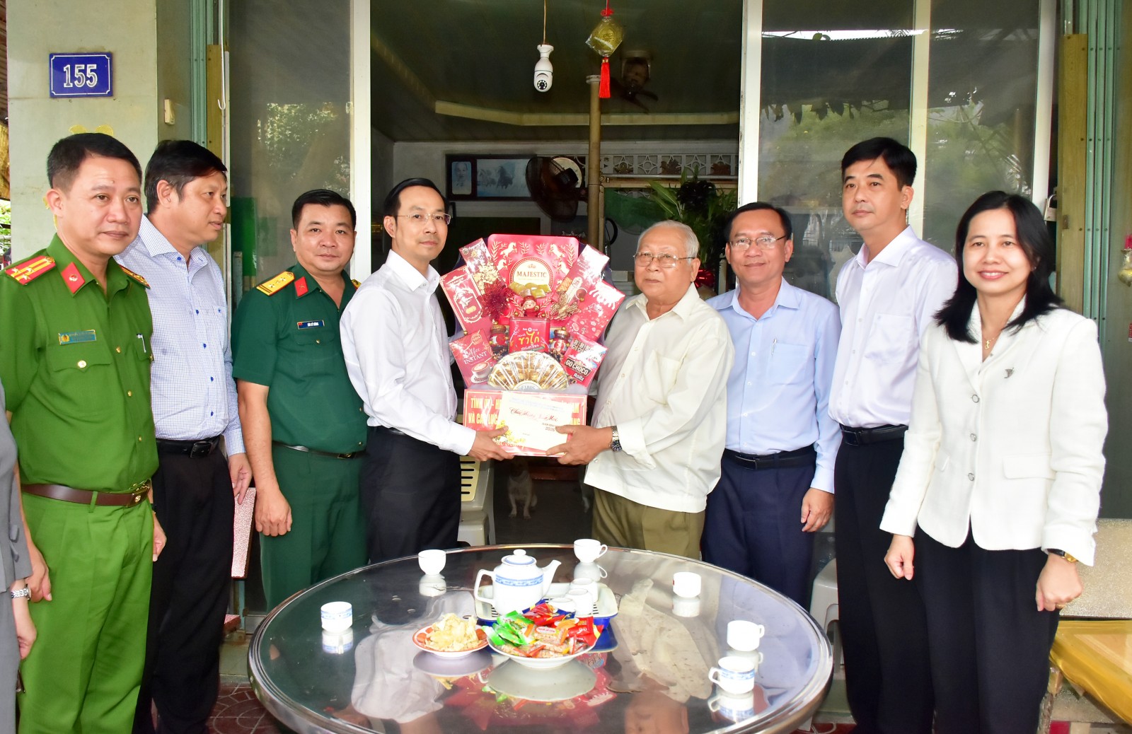 Phó Bí thư Thường trực Tỉnh ủy Nguyễn Thanh Nhàn chúc tết tại 2 phường Châu Đốc và Vĩnh Tế