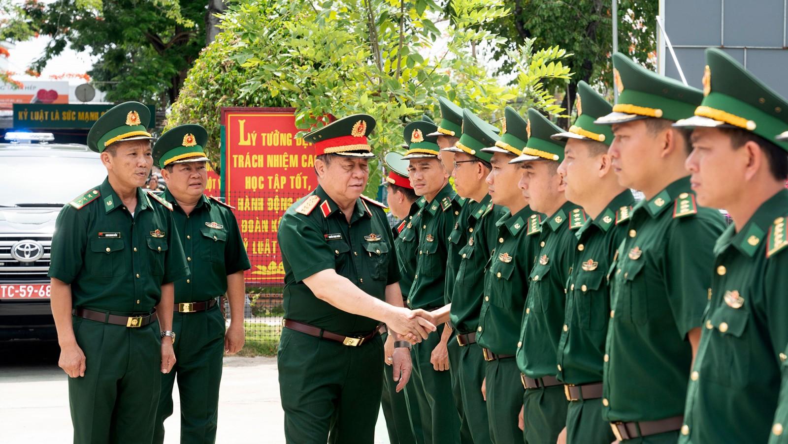 Đại tướng Nguyễn Trọng Nghĩa thăm, làm việc với Đồn Biên phòng Cửa khẩu quốc tế Tịnh Biên