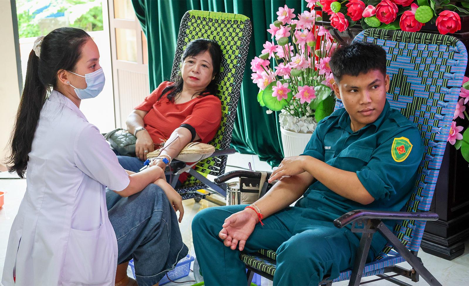 Xã Kiên Lương tiếp nhận 141 đơn vị máu
