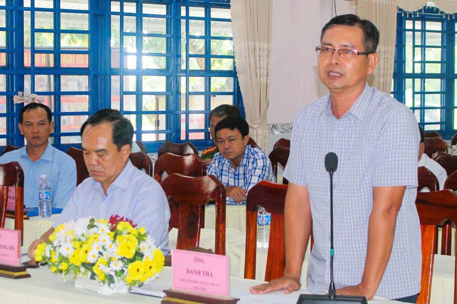 Thứ trưởng Y Vinh Tơr kiểm tra công tác dân tộc, tôn giáo tại An Giang