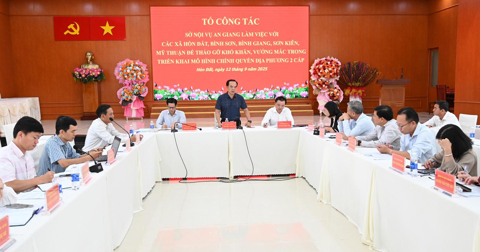 Tháo gỡ khó khăn, vướng mắc trong triển khai mô hình chính quyền địa phương hai cấp