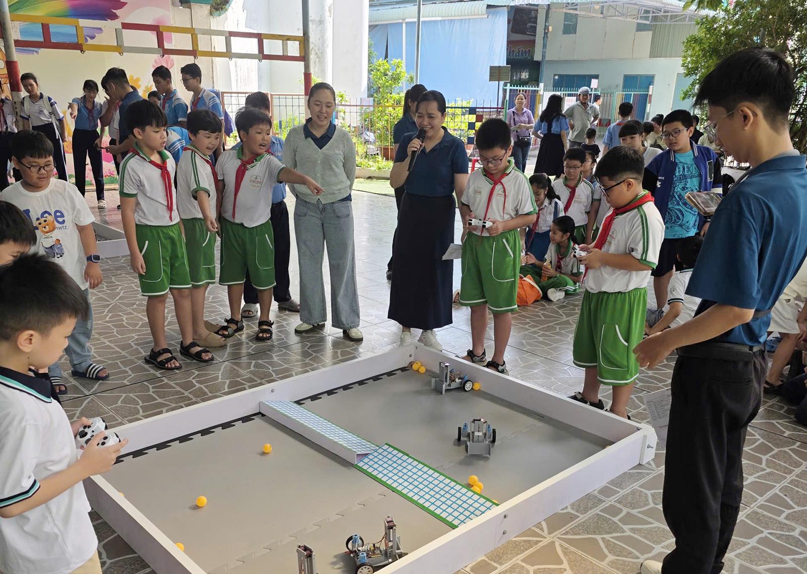 Hơn 500 học sinh tham gia Ngày hội Đội Thiếu niên tiền phong Hồ Chí Minh