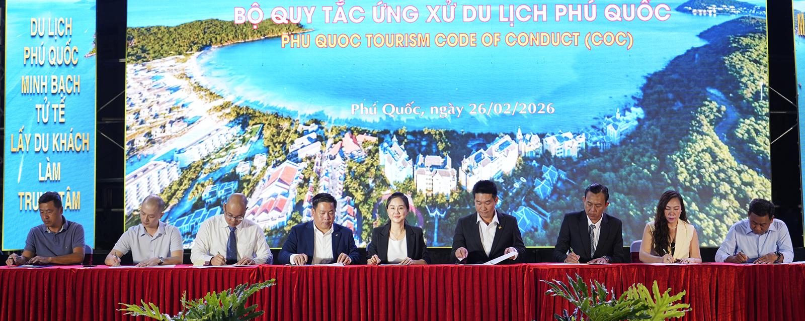 Phú Quốc ra mắt Đội Phản ứng nhanh du lịch