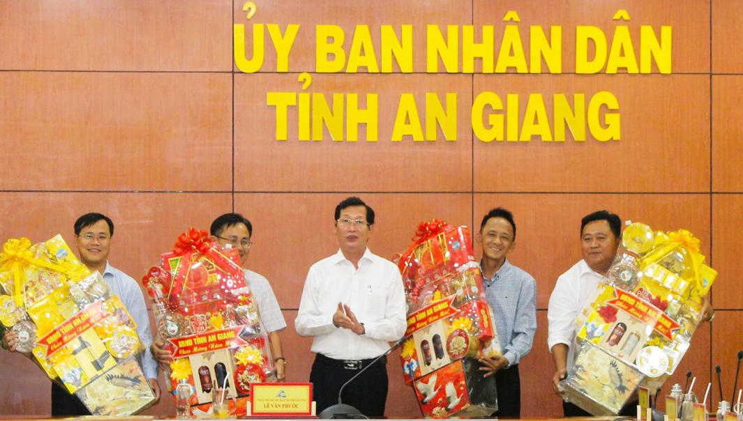 Phó Chủ tịch UBND tỉnh An Giang Lê Văn Phước làm việc với 10 xã, phường