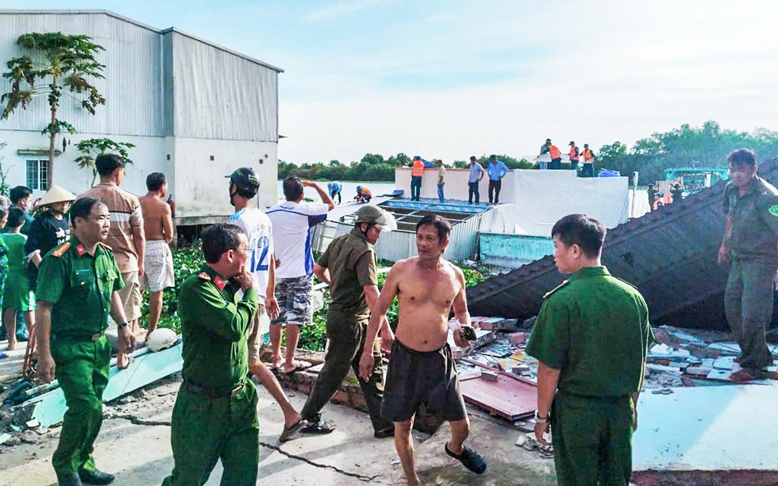 Sạt lở ở xã Vĩnh Hòa, làm sụp hoàn toàn 3 căn nhà
