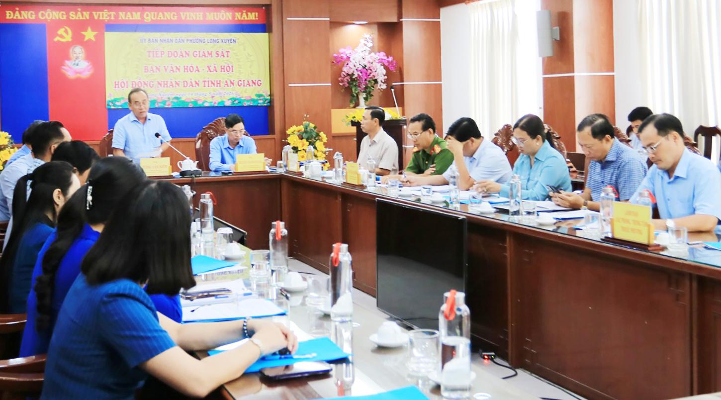 Ban Văn hóa - Xã hội HĐND tỉnh An Giang giám sát công tác chuyển đổi số tại phường Long Xuyên Quang cảnh buổi làm việc