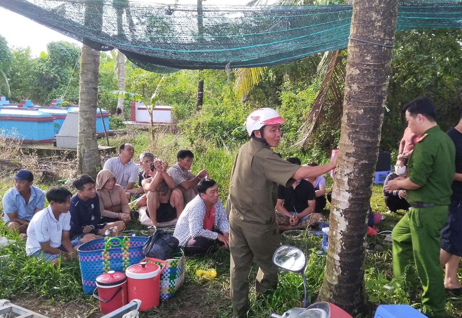 Triệt phá tụ điểm đánh bạc bằng hình thức lắc tài xỉu, tạm giữ 20 đối tượng