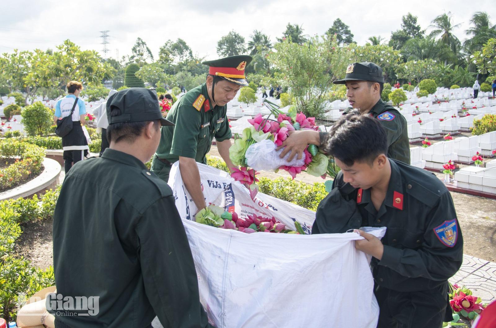 Viettel An Giang thắp hương, thay mới hoa gần 5.000 phần mộ liệt sĩ