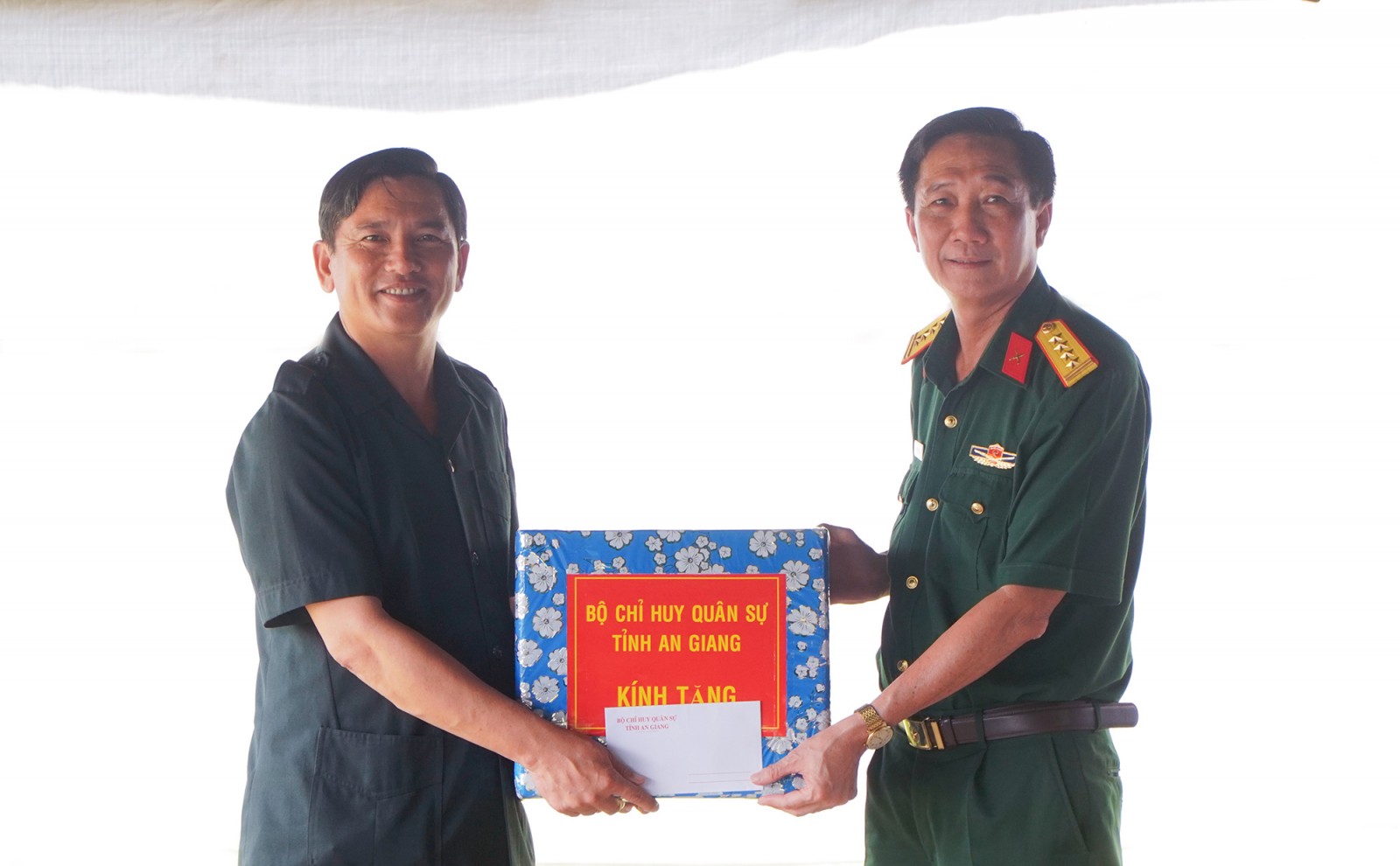 Động viên Đội K92 hoàn thành tốt nhiệm vụ trong Chiến dịch 500 ngày đêm