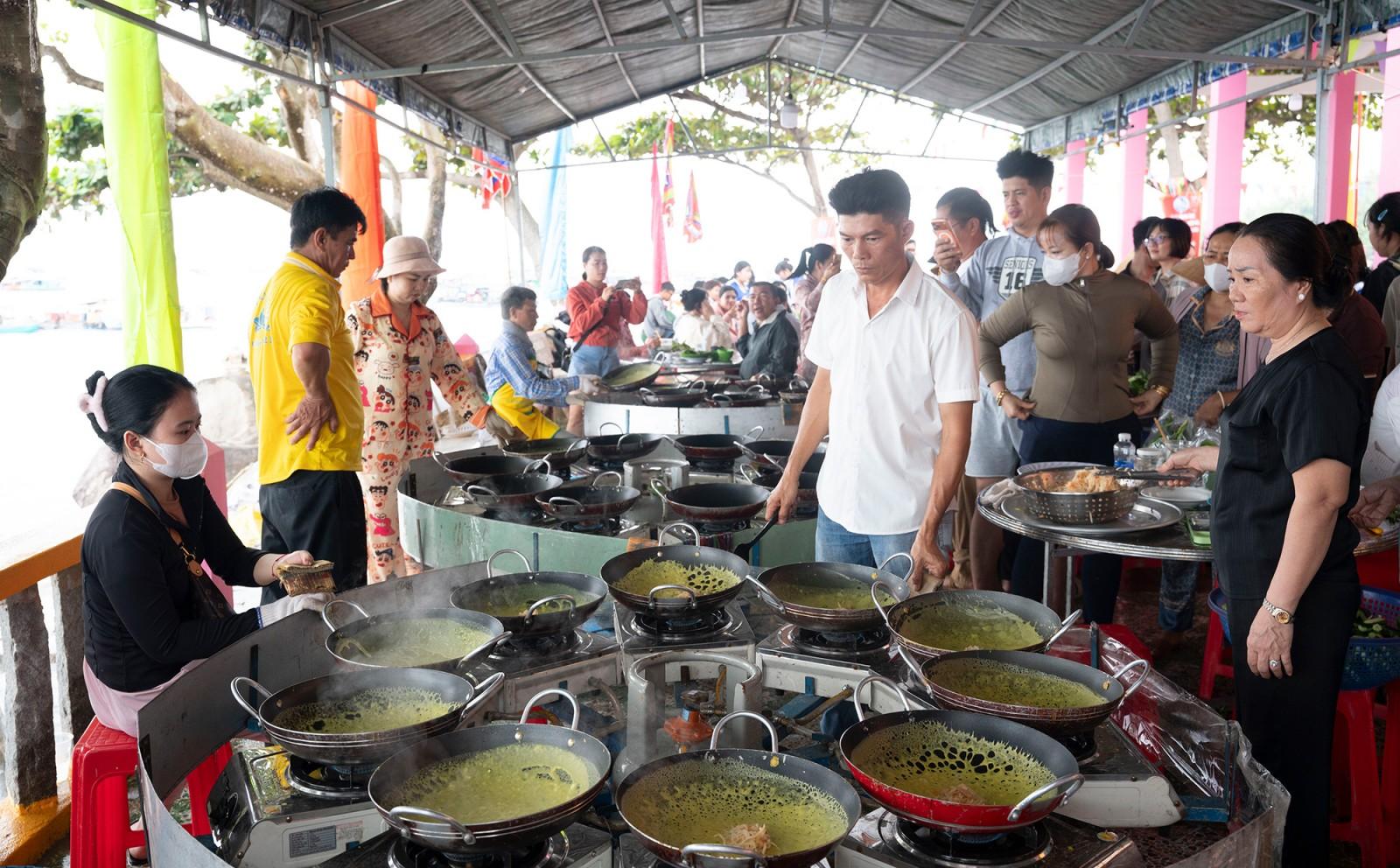 Rộn ràng Lễ hội Nghinh Ông Lại Sơn đặc khu Kiên Hải năm 2025