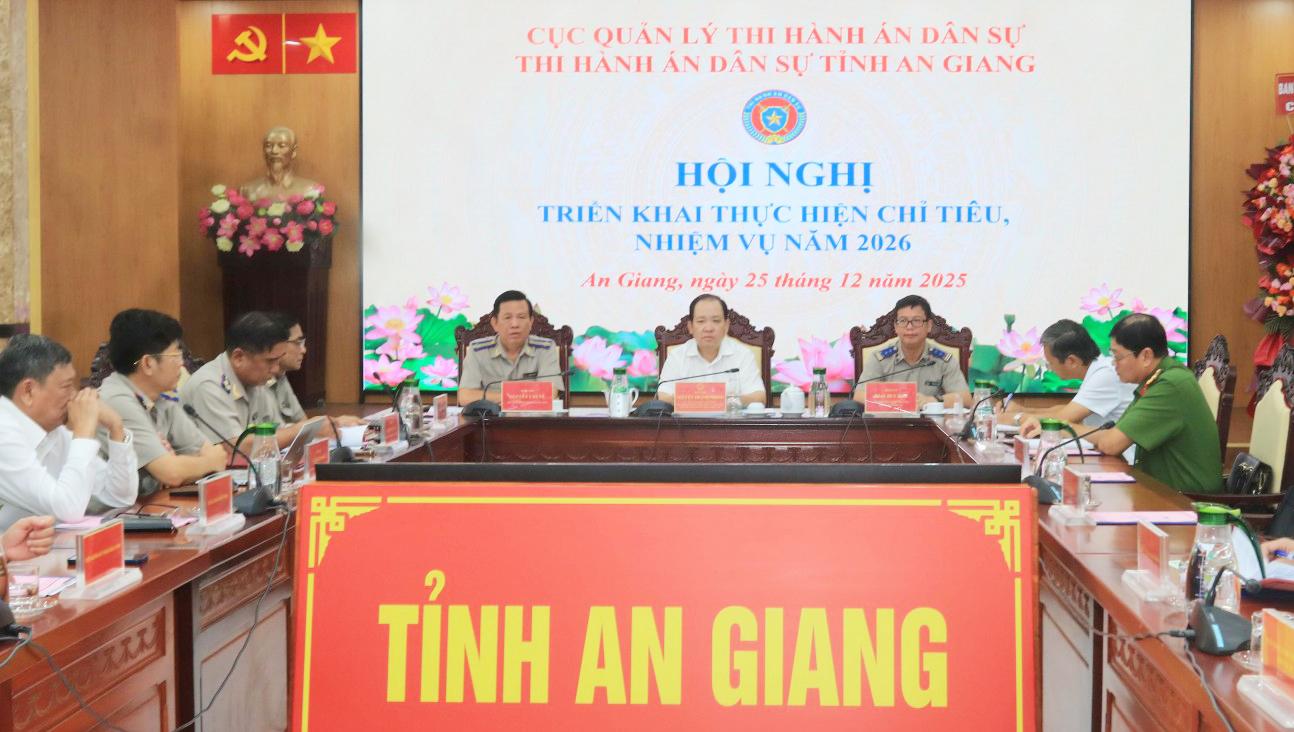 Đại biểu tham dự hội nghị
