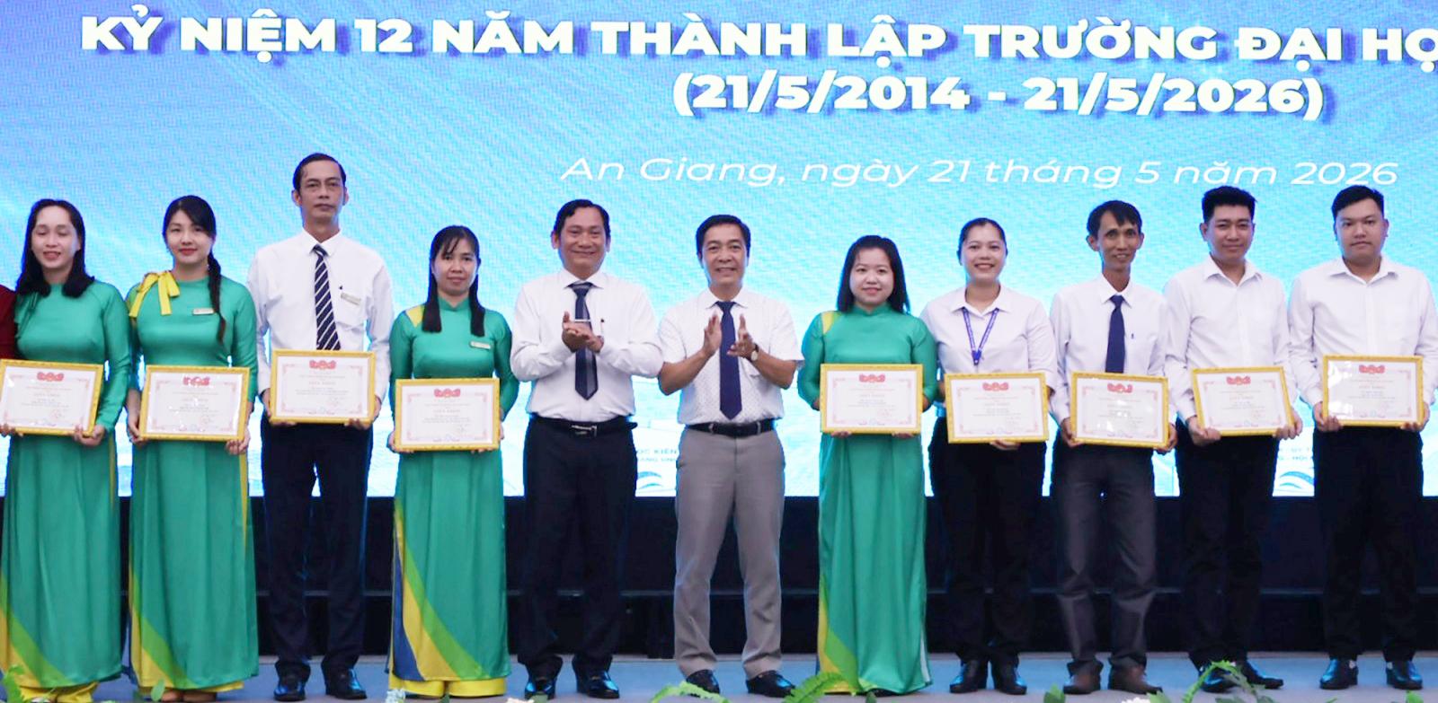 Trường Đại học Kiên Giang: Giảng dạy và phục vụ người học tiếp tục là nhiệm vụ trọng tâm