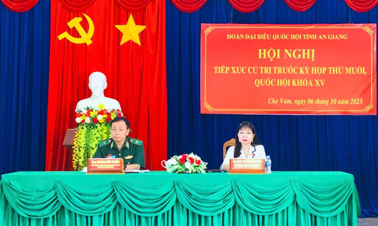 Đại biểu Quốc hội tiếp xúc cử tri trước Kỳ họp thứ 10