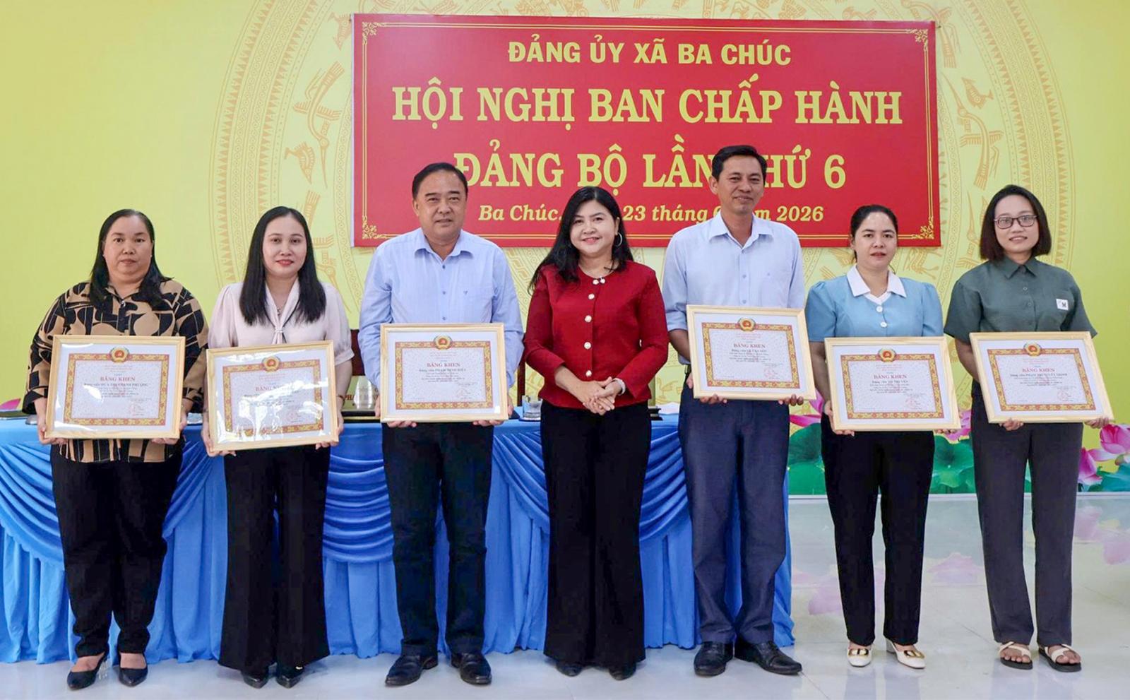 Ba Chúc phát triển kinh tế - xã hội gắn với bảo đảm quốc phòng, an ninh