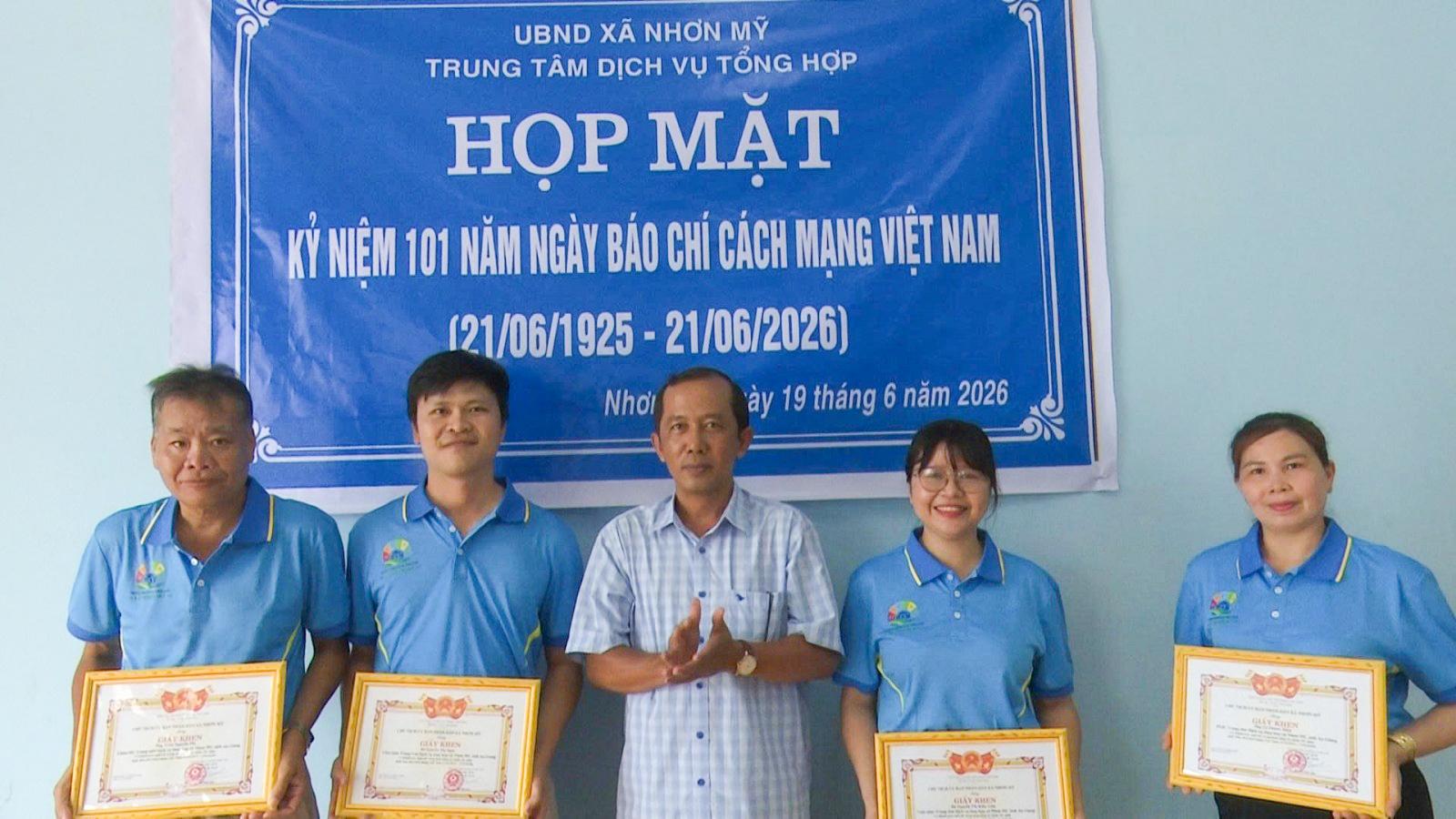 Nhơn Mỹ tổ chức họp mặt kỷ niệm 101 năm Ngày Báo chí cách mạng Việt Nam