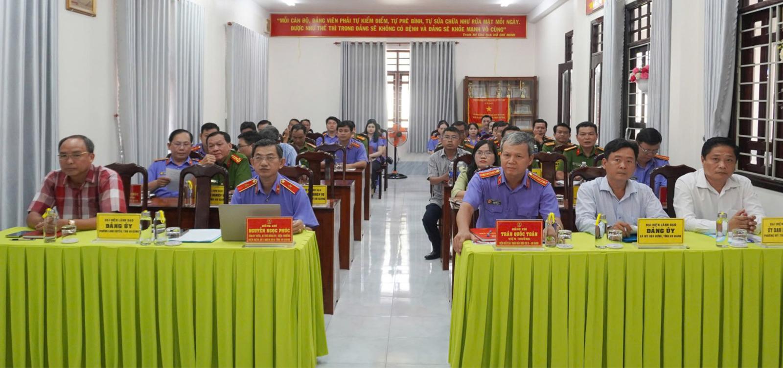 Sơ kết phối hợp giải quyết nguồn tin tội phạm tại cơ sở Đại biểu tham dự Hội nghị