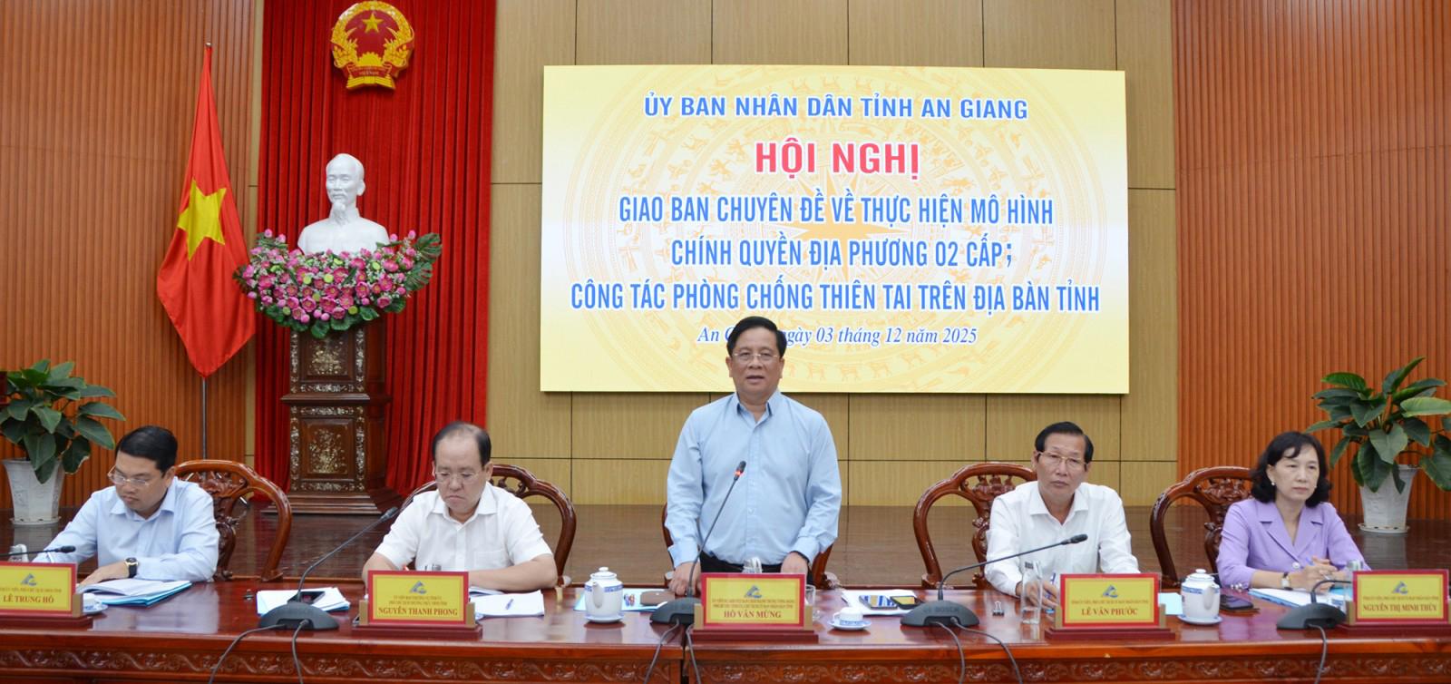Hội nghị giao ban chuyên đề về thực hiện mô hình chính quyền địa phương 2 cấp và công tác phòng, chống thiên tai