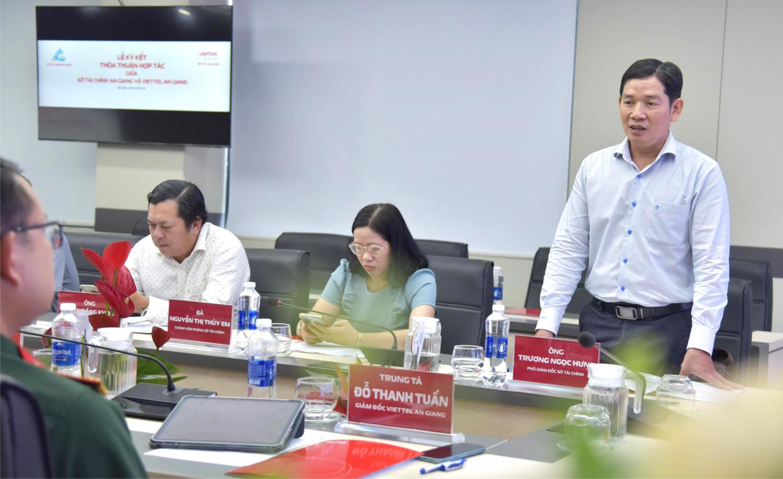 Gỡ “điểm nghẽn” đăng ký kinh doanh, thúc đẩy chuyển đổi số từ cơ sở