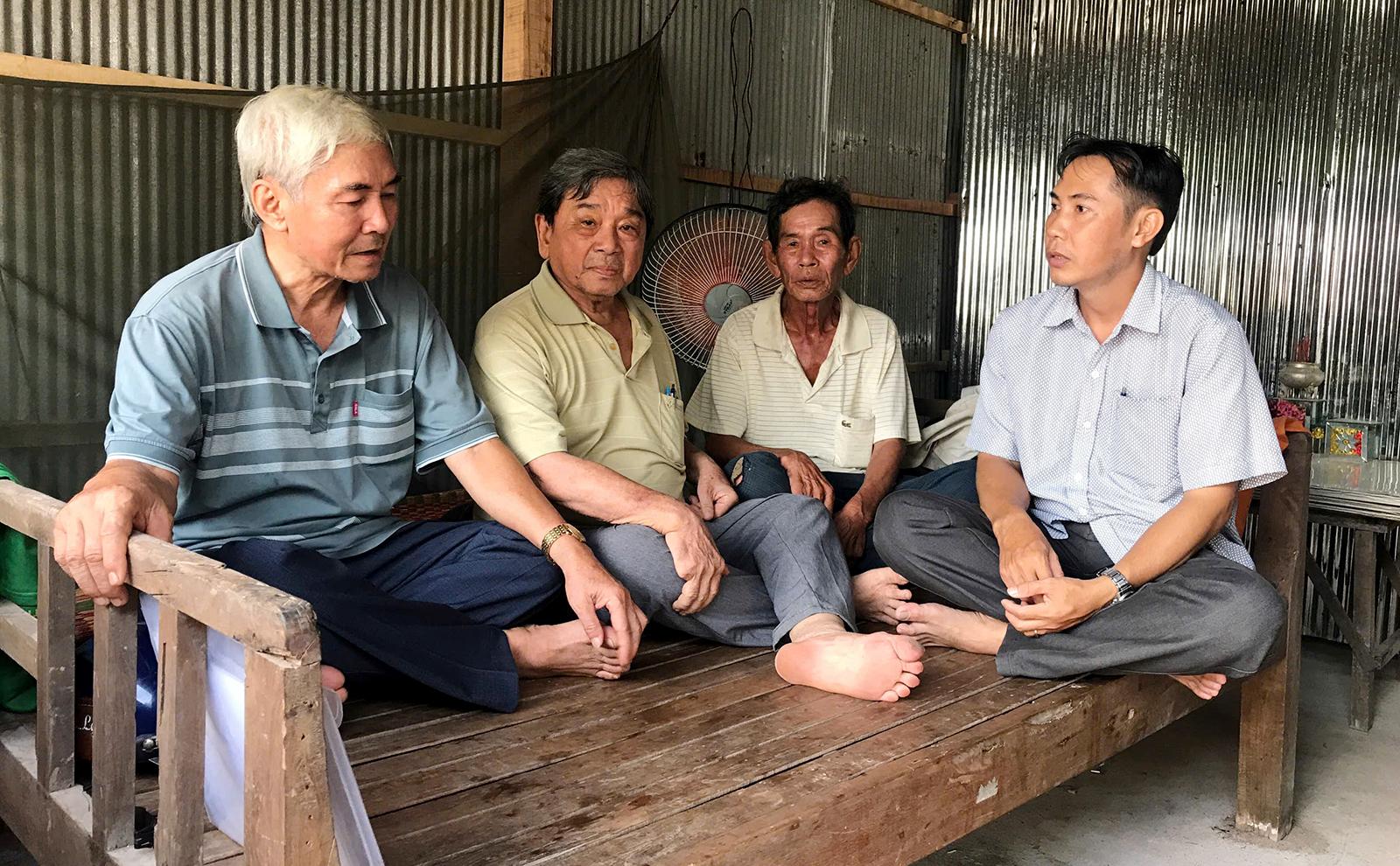 Tiết kiệm giúp đỡ bệnh nhân nghèo xã Phú An