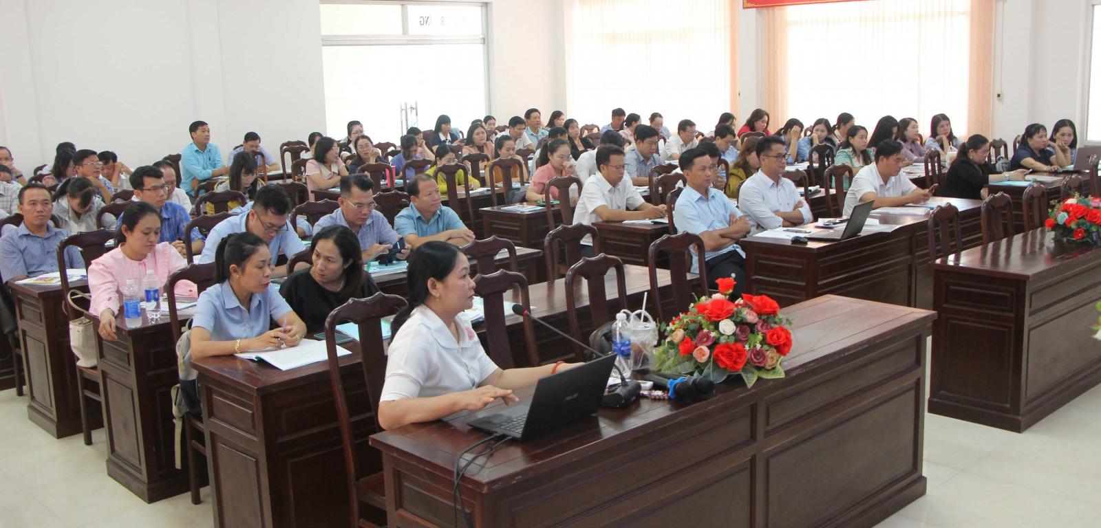 Tập huấn nghiệp vụ công tác người có công