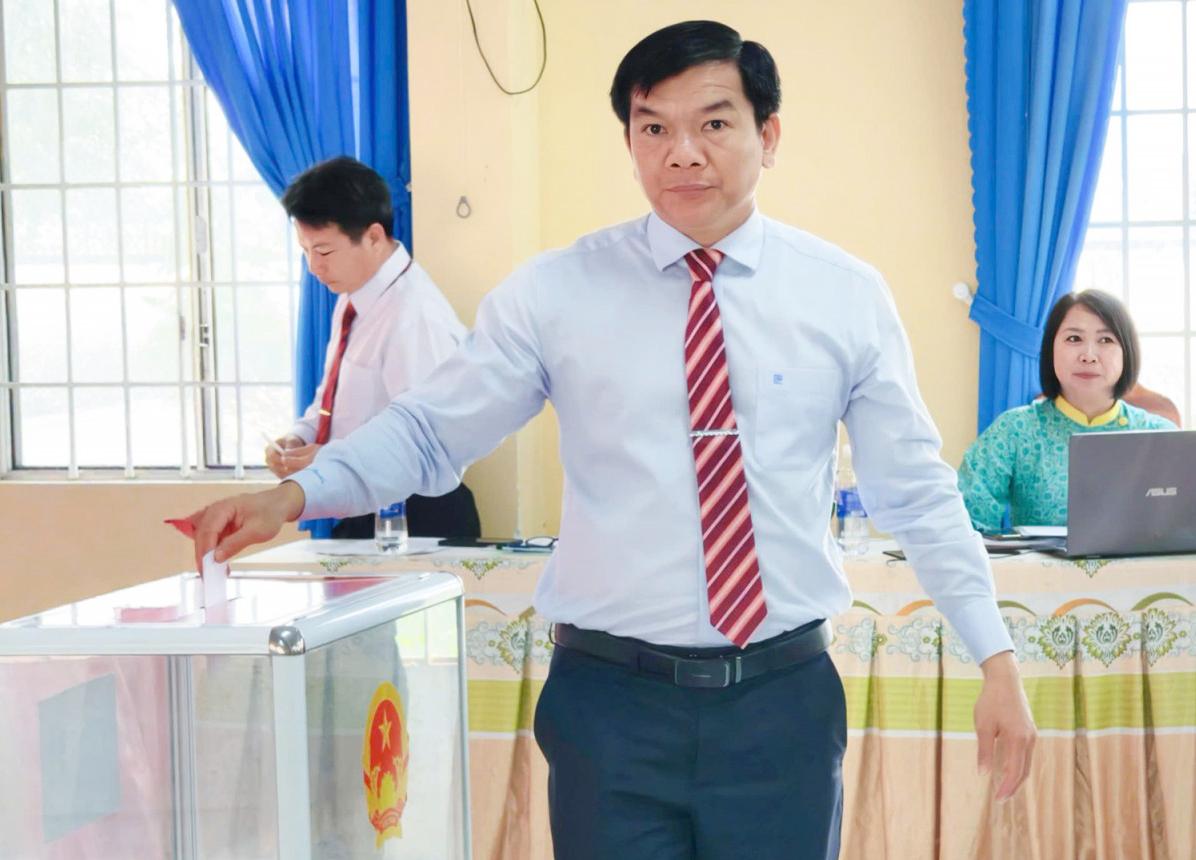 HĐND xã Vĩnh Gia thông qua kế hoạch đầu tư công trung hạn và năm 2026