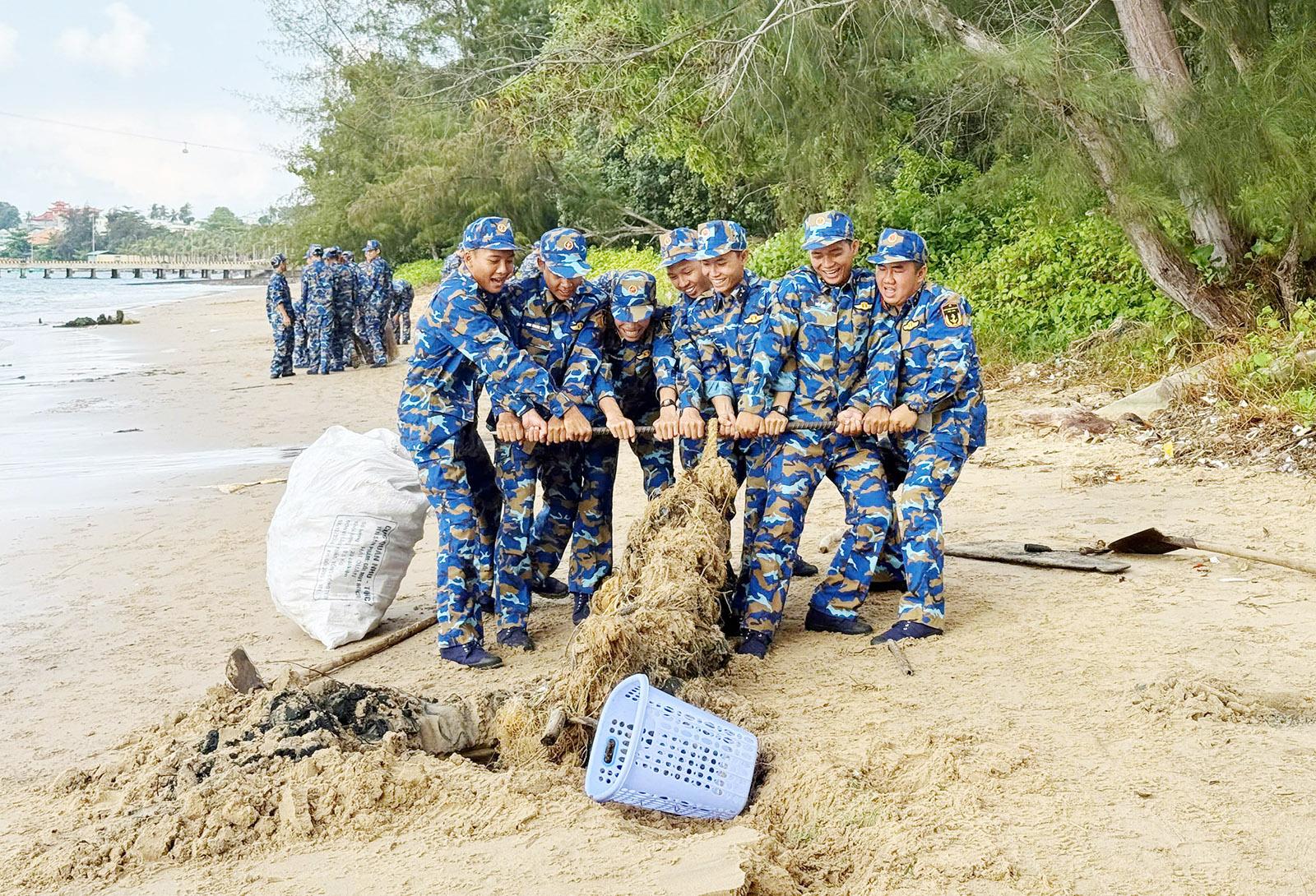 Vùng 5 Hải quân phối hợp tổ chức nhiều hoạt động trong Tháng Thanh niên năm 2026