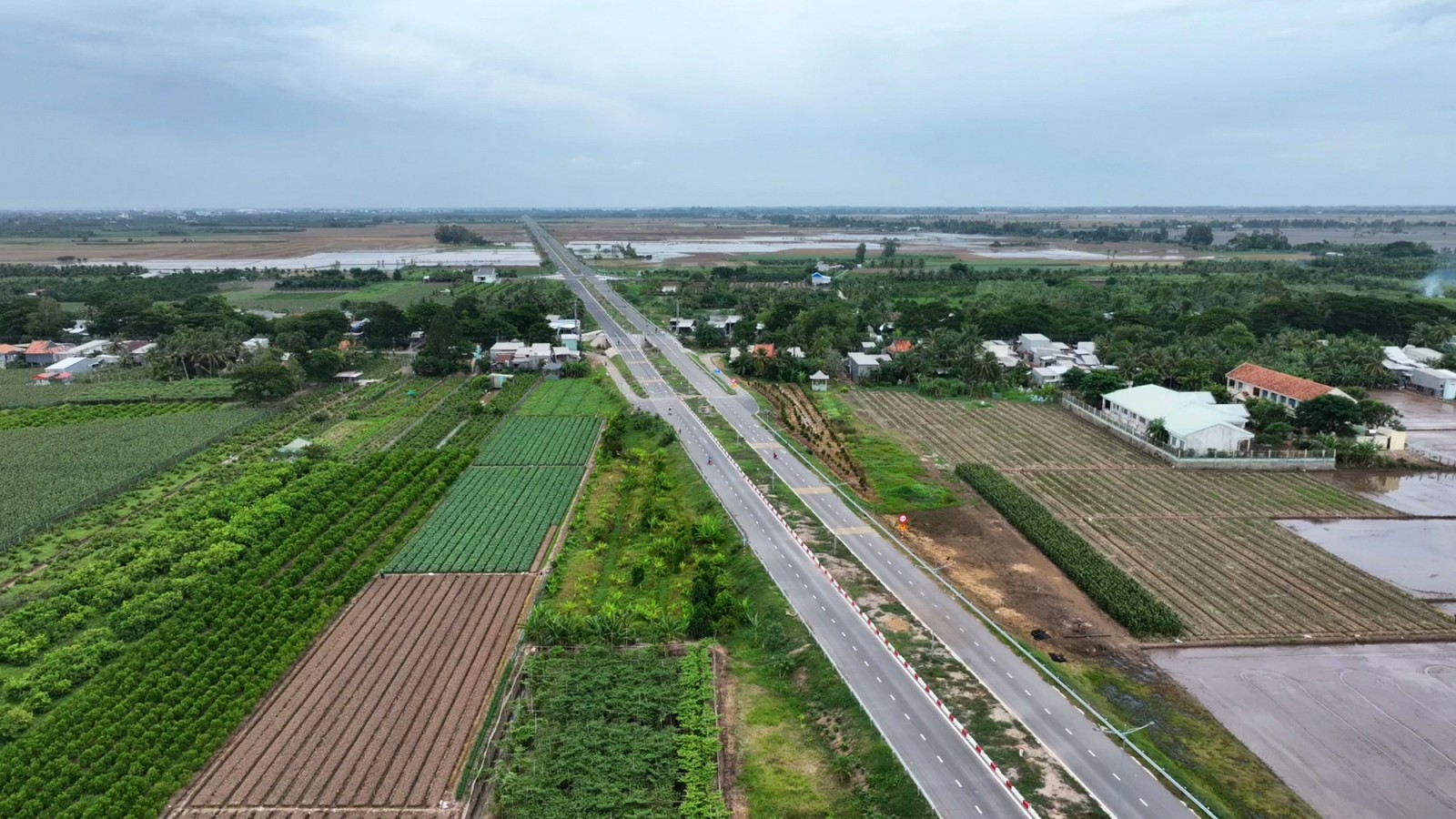 Phó Chủ tịch UBND tỉnh Ngô Công Thức kiểm tra công tác chuẩn bị lễ khánh thành công trình trọng điểm chào mừng Quốc khánh 2/9