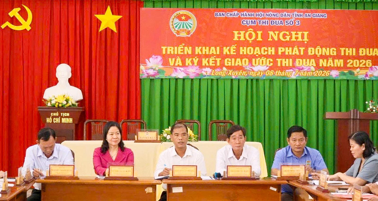 Cụm Thi đua số 3 Hội Nông dân tỉnh An Giang ký kết giao ước thi đua năm 2026 Đại biểu tham dự hội nghị