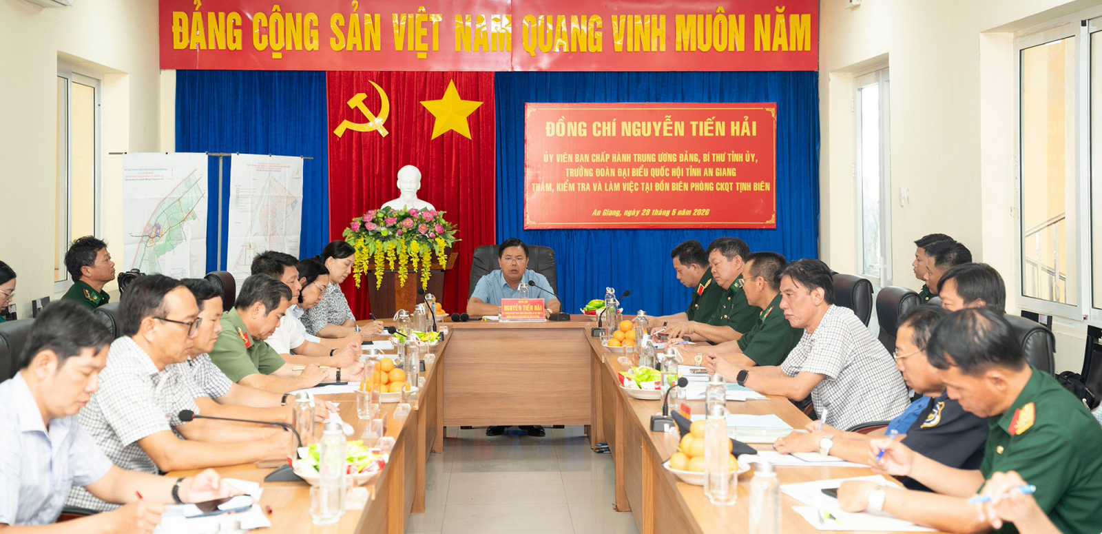 Bí thư Tỉnh ủy An Giang Nguyễn Tiến Hải khảo sát tuyến biên giới hai xã Vĩnh Gia, Ba Chúc và phường Tịnh Biên