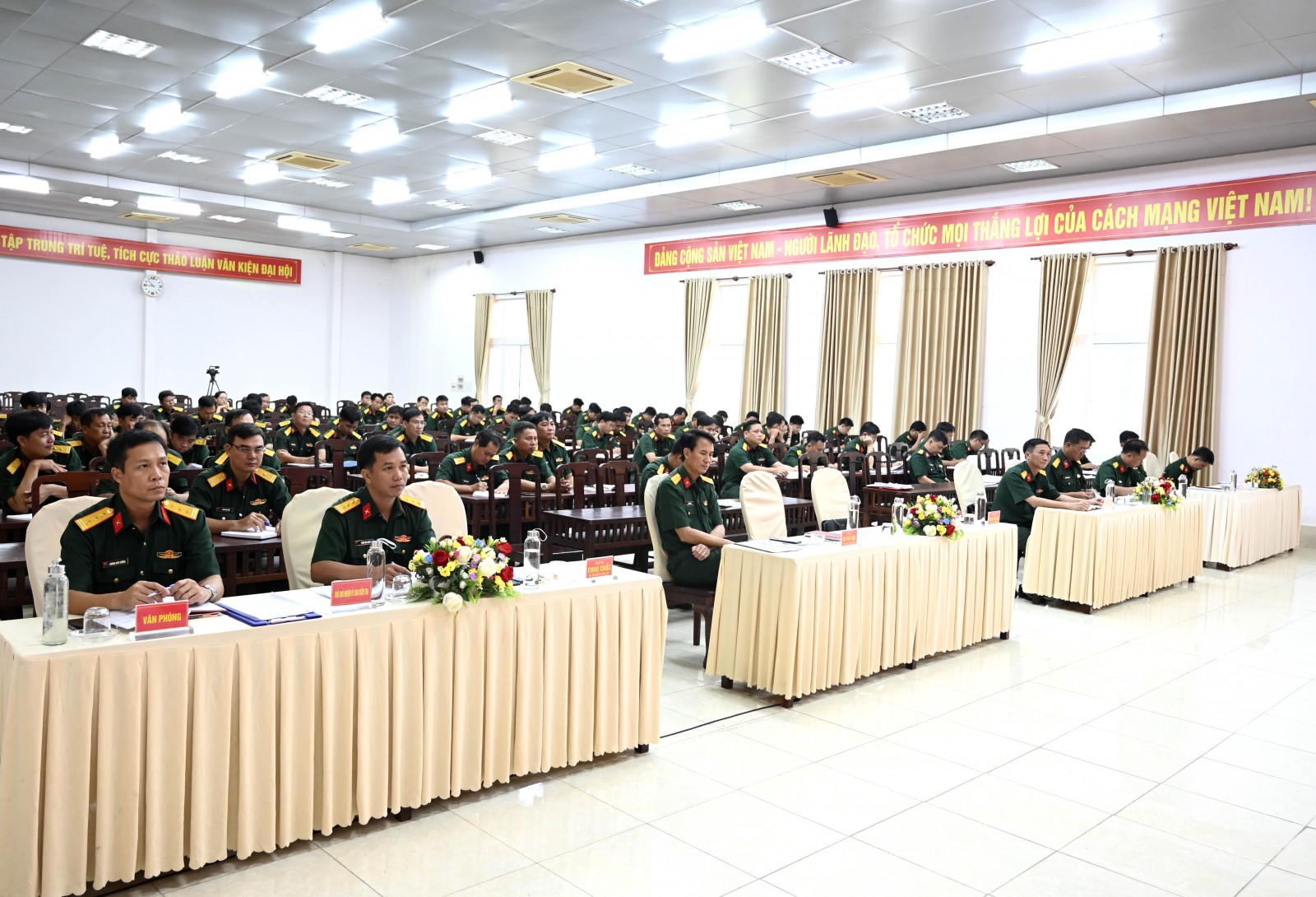 Thông báo nhanh kết quả Hội nghị Trung ương 12