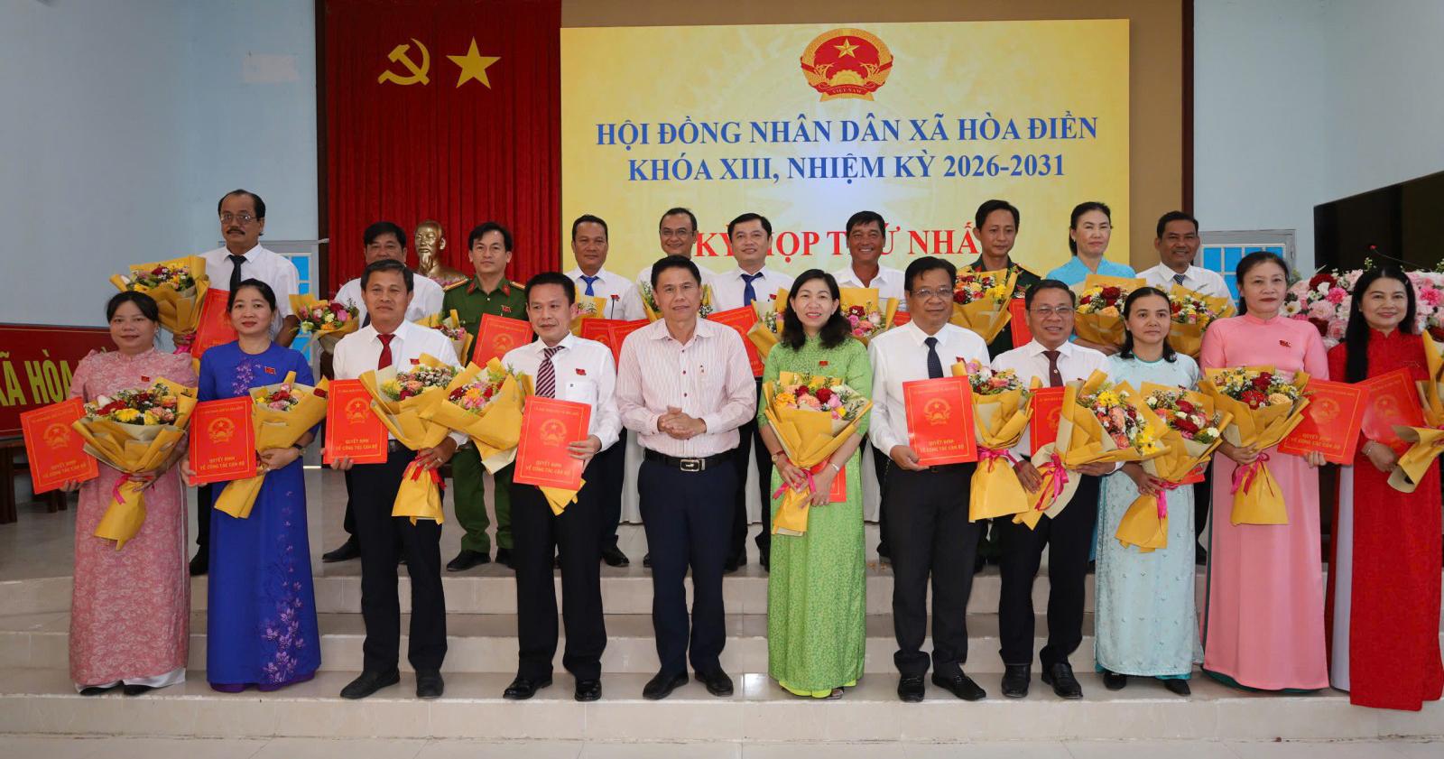 Xã Hòa Điền bầu các chức danh chủ chốt HĐND và UBND xã