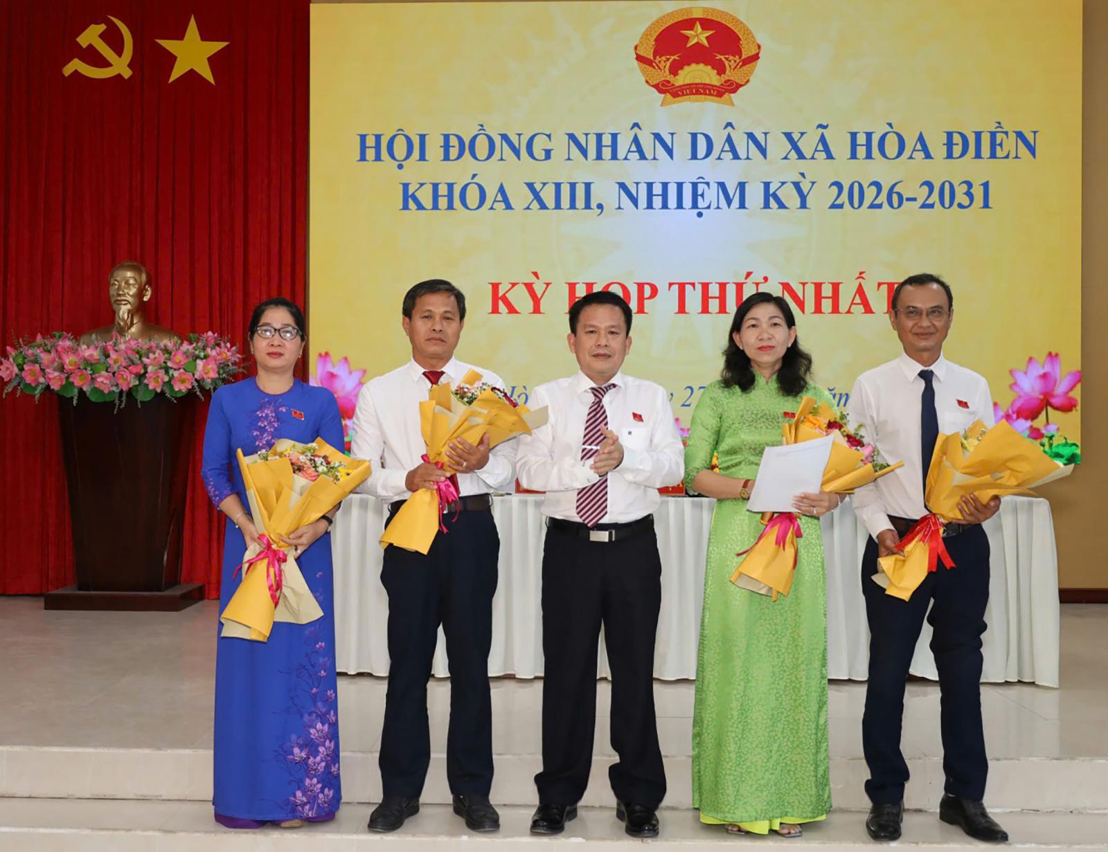 Xã Hòa Điền bầu các chức danh chủ chốt HĐND và UBND xã