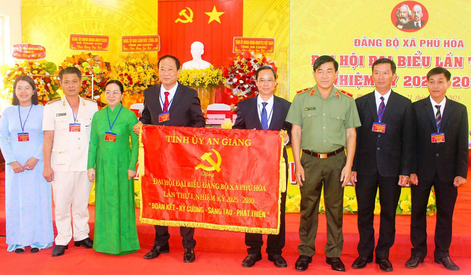 Xây dựng và phát triển Phú Hòa trở thành đô thị văn minh, hiện đại