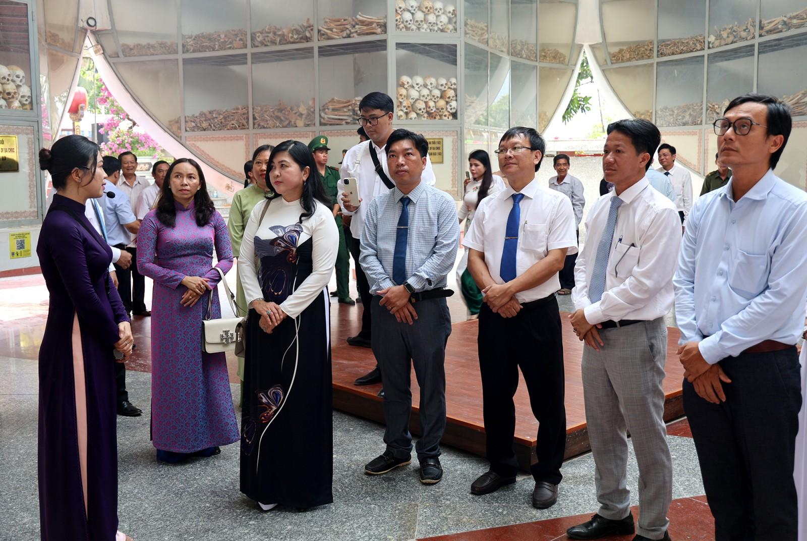 Tưởng niệm 3.157 nạn nhân bị thảm sát tại Ba Chúc