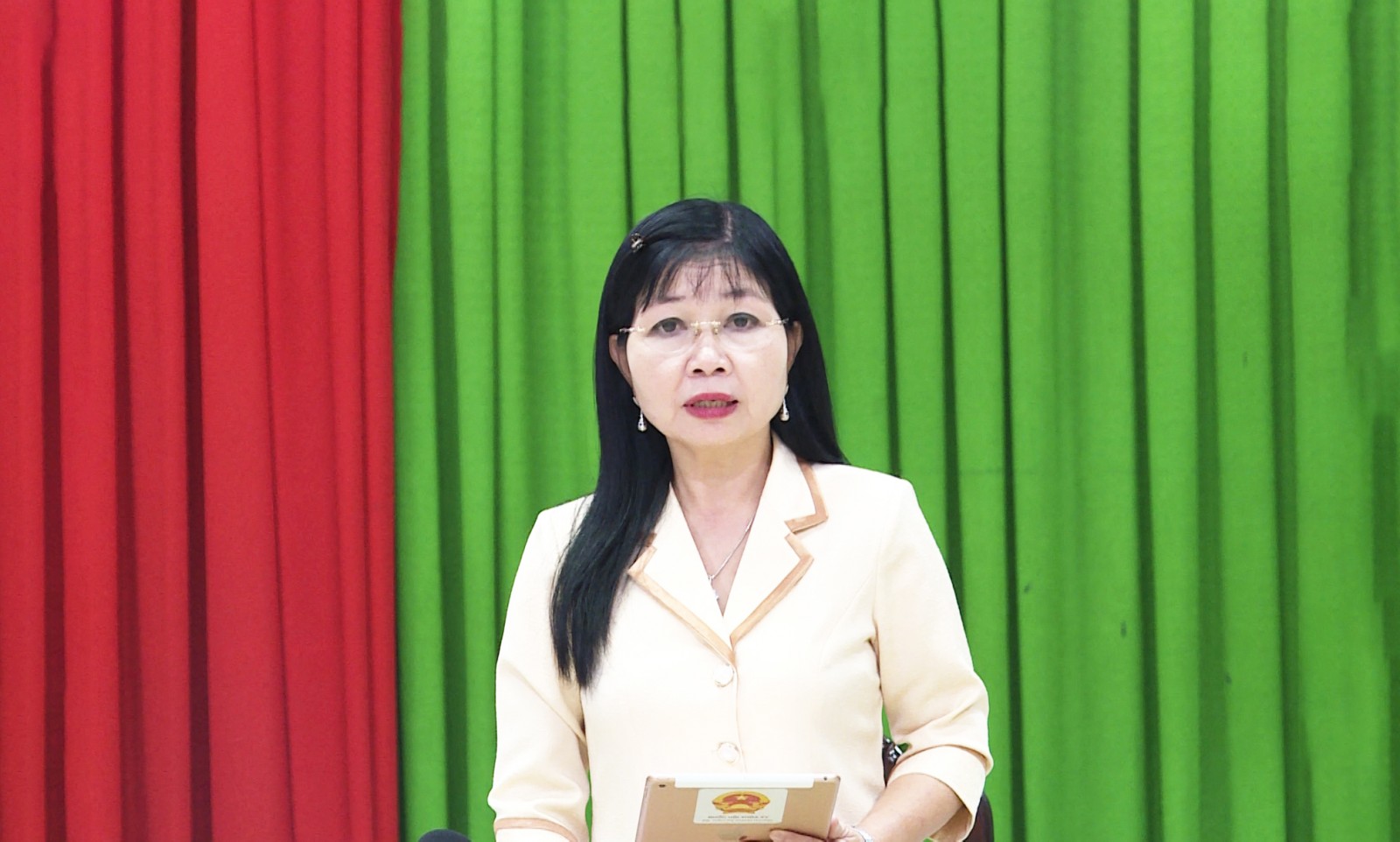 Đồng chí Trần Thị Thanh Hương làm việc với Ban Thường trực Hội Liên hiệp Phụ nữ tỉnh
