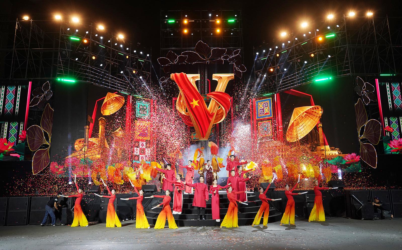 Chương trình nghệ thuật và bắn pháo hoa “Xuân An Giang 2026” chào năm mới Bính Ngọ