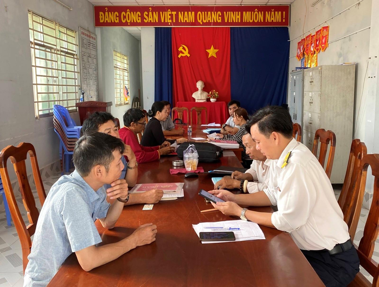 Hỗ trợ người dân phường Thới Sơn và phường Tịnh Biên tiếp cận chính sách thuế mới