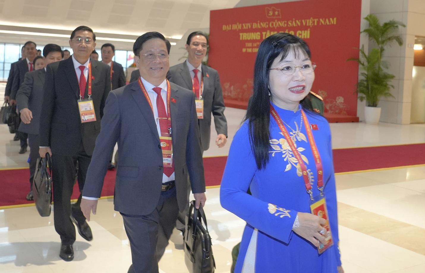 Đoàn đại biểu Đảng bộ tỉnh An Giang dự khai mạc Đại hội XIV của Đảng