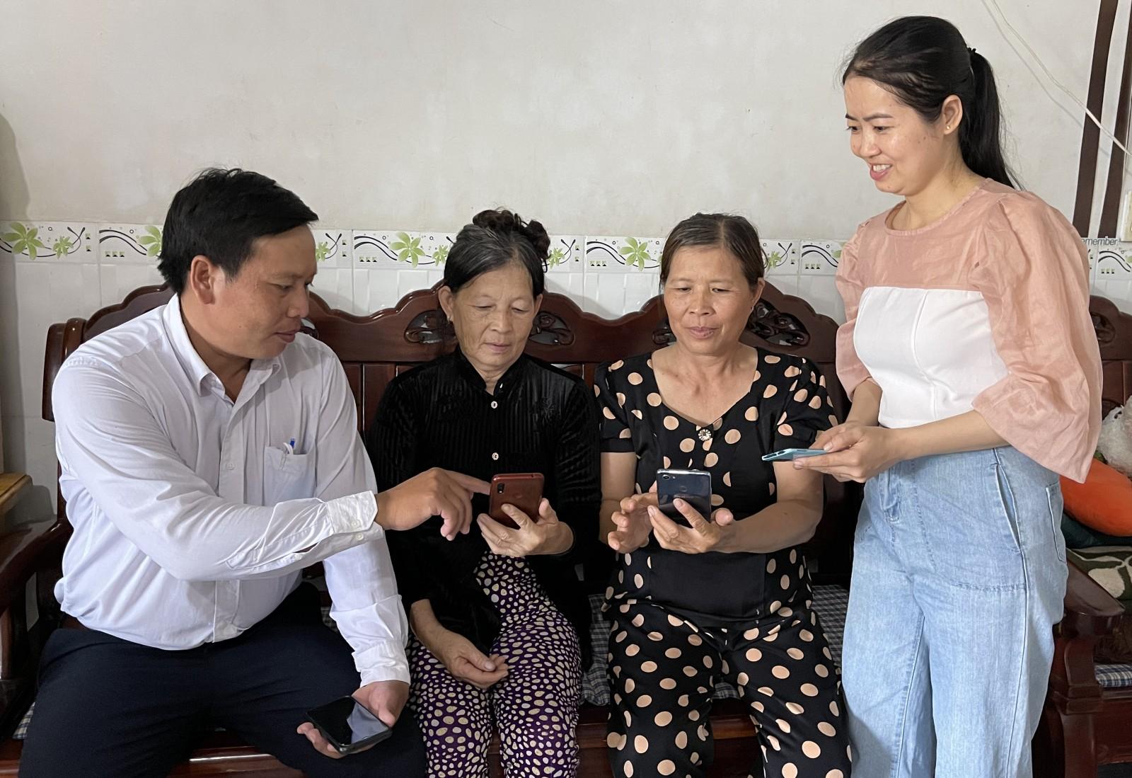 Hưởng ứng phong trào “Bình dân học vụ số”