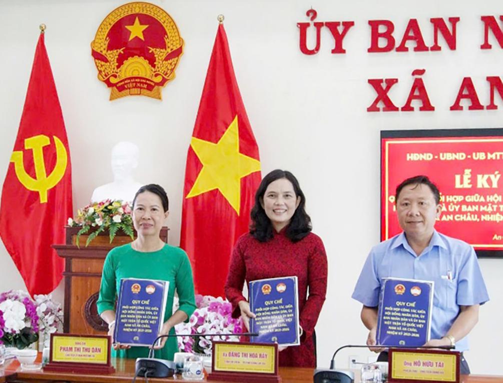 HĐND, UBND và Ủy ban MTTQ Việt Nam xã An Châu ký kết quy chế phối hợp