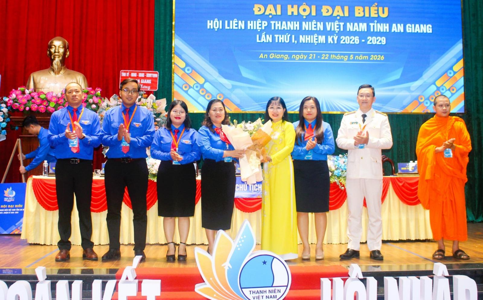 Đồng chí Thị Phương Hồng giữ chức Chủ tịch Hội Liên hiệp Thanh niên Việt Nam tỉnh An Giang khóa I