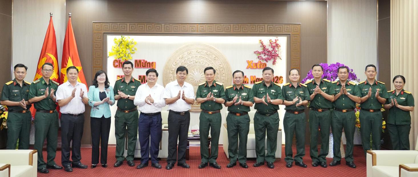 Bí thư Tỉnh ủy An Giang thăm, chúc tết Bộ Tư lệnh Quân khu 9
