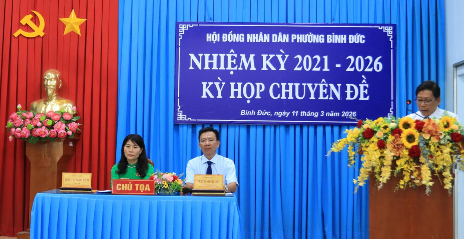 Chủ tọa kỳ họp 