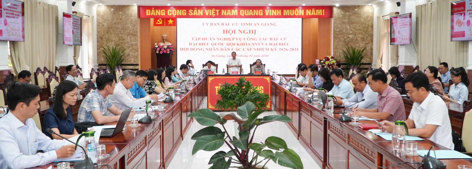 Tập huấn nghiệp vụ công tác bầu cử đại biểu Quốc hội khóa XVI và đại biểu HĐND các cấp